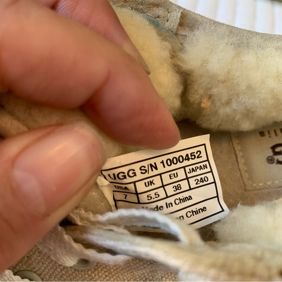 COPY - Ugg wool lined sneakers, size 7 - Picture 6 of 8